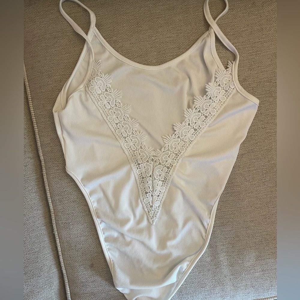 White SHEIN flower body suit